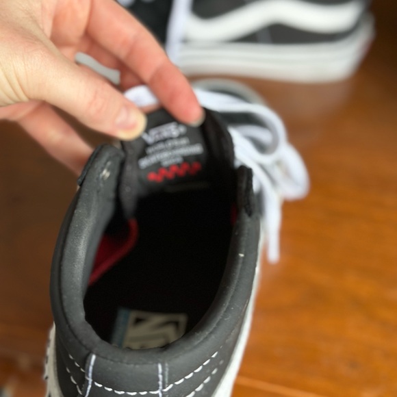 High Top Vans - Picture 4 of 8